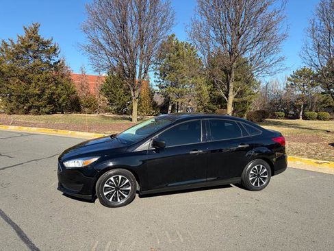 Used 2018 Ford Focus S image 8