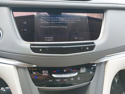 Used 2025 Cadillac XT5 Premium Luxury w/ Technology Package AWD/4WD image 21