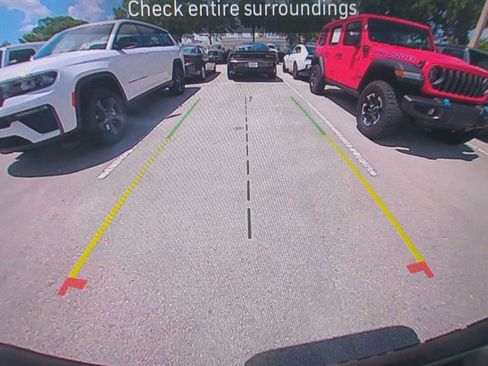 Used 2025 Jeep Wrangler Unlimited Sahara w/ Safety Group AWD/4WD image 22
