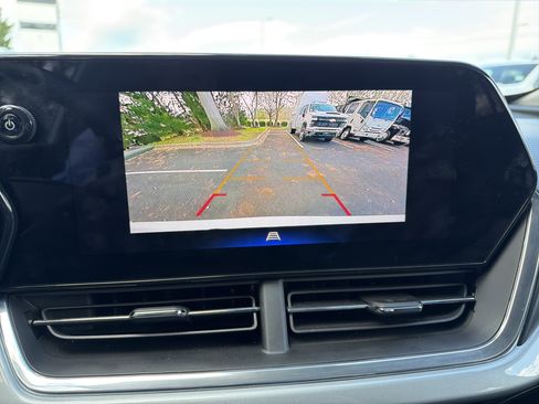 Used 2024 Chevrolet Trax LT w/ Driver Confidence Package image 24