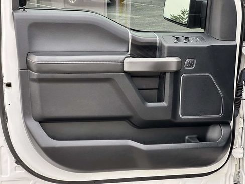 Used 2019 Ford F150 Platinum AWD/4WD image 9