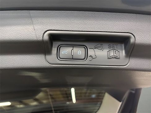 New 2026 Ford Explorer Active w/ Active Comfort Package image 24