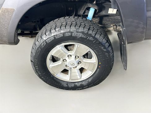 Used 2012 Toyota Tacoma 4x4 Double Cab w/ TRD Sport Pkg image 11