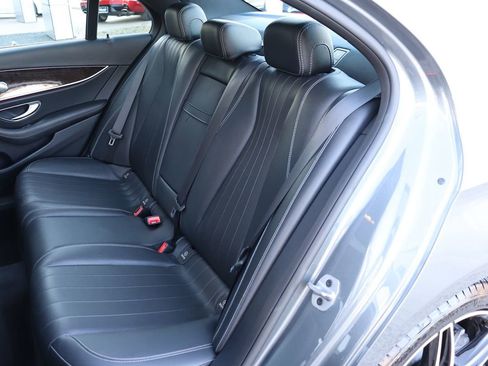 Used 2019 Mercedes-Benz E 450 4MATIC Sedan w/ Premium Package image 38