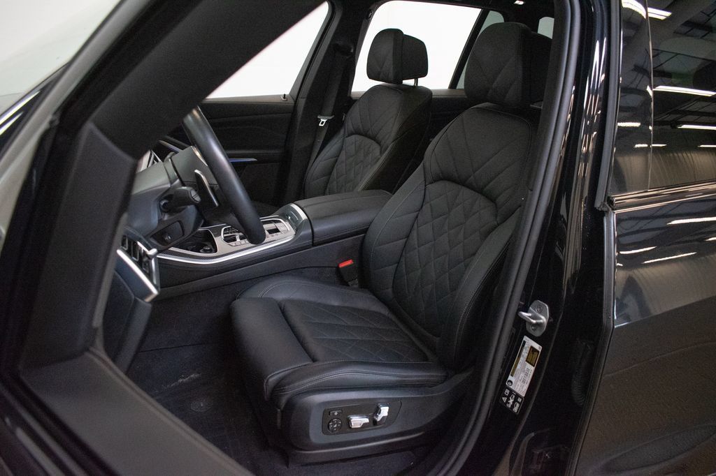 Used 2025 BMW X5 M60i w/ Climate Comfort Package AWD/4WD image 21