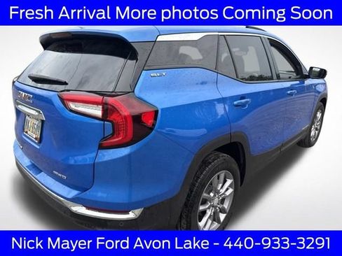 Used 2024 GMC Terrain SLT AWD/4WD image 8