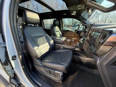 Used 2024 Ford F150 Lariat w/ Equipment Group 502A High image 6