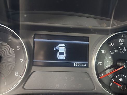 Used 2023 Kia Forte LXS image 12