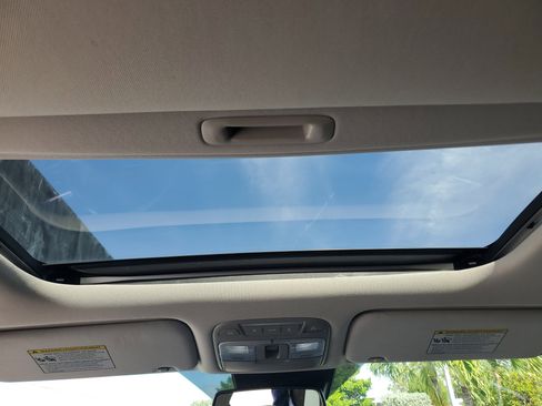 Used 2020 Kia Telluride EX w/ EX Premium Package image 14