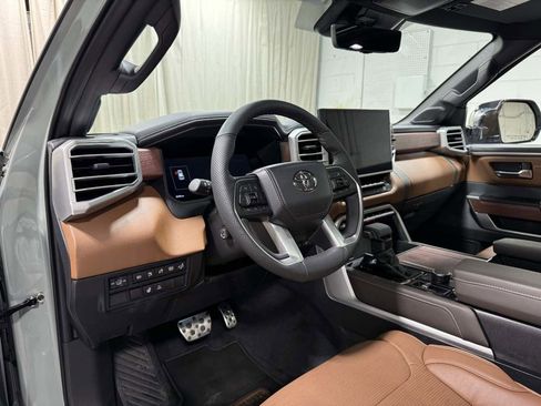 Used 2025 Toyota Sequoia 4WD image 10