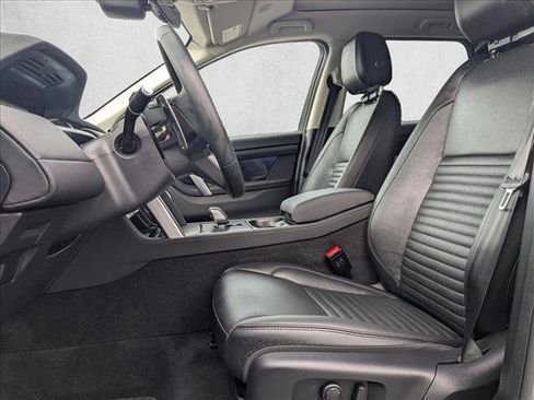 Used 2025 Land Rover Discovery Sport S image 18