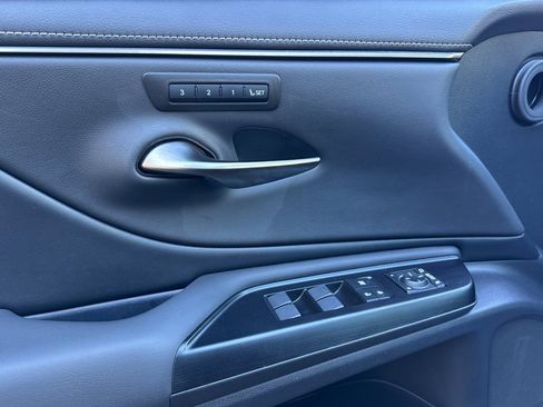 Used 2020 Lexus ES 300h w/ Premium Package image 15