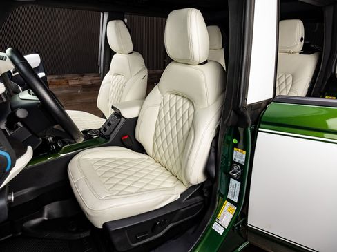 Used 2024 Ford Bronco Wildtrak image 30