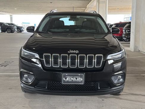 Used 2020 Jeep Cherokee Latitude Plus FWD image 25