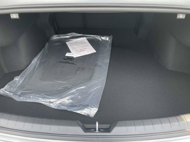 New 2026 Kia K5 GT-Line w/ GT-Line Premium Package FWD image 9