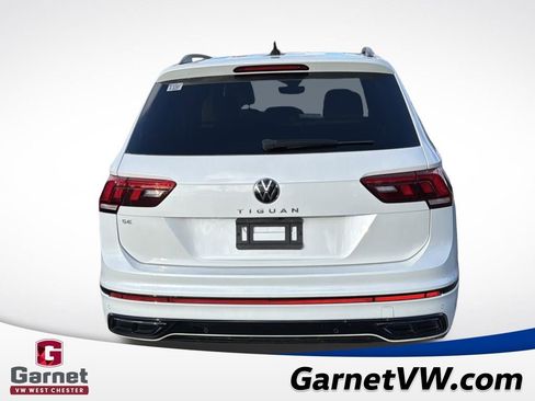 Certified 2023 Volkswagen Tiguan SE R-Line image 4