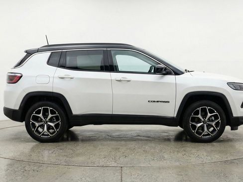Used 2025 Jeep Compass Limited AWD/4WD image 11