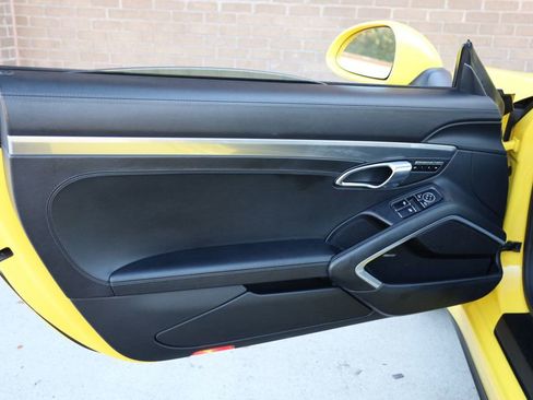 Used 2019 Porsche 911 Carrera 4S image 17