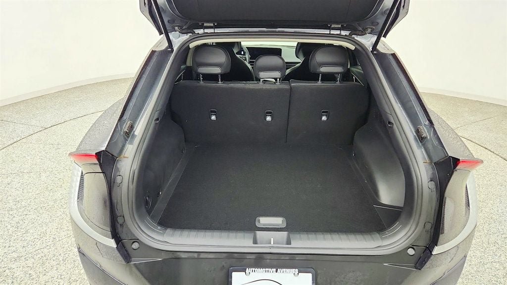 Used 2025 Kia EV6 Light w/ Light LR Technology Package RWD image 18