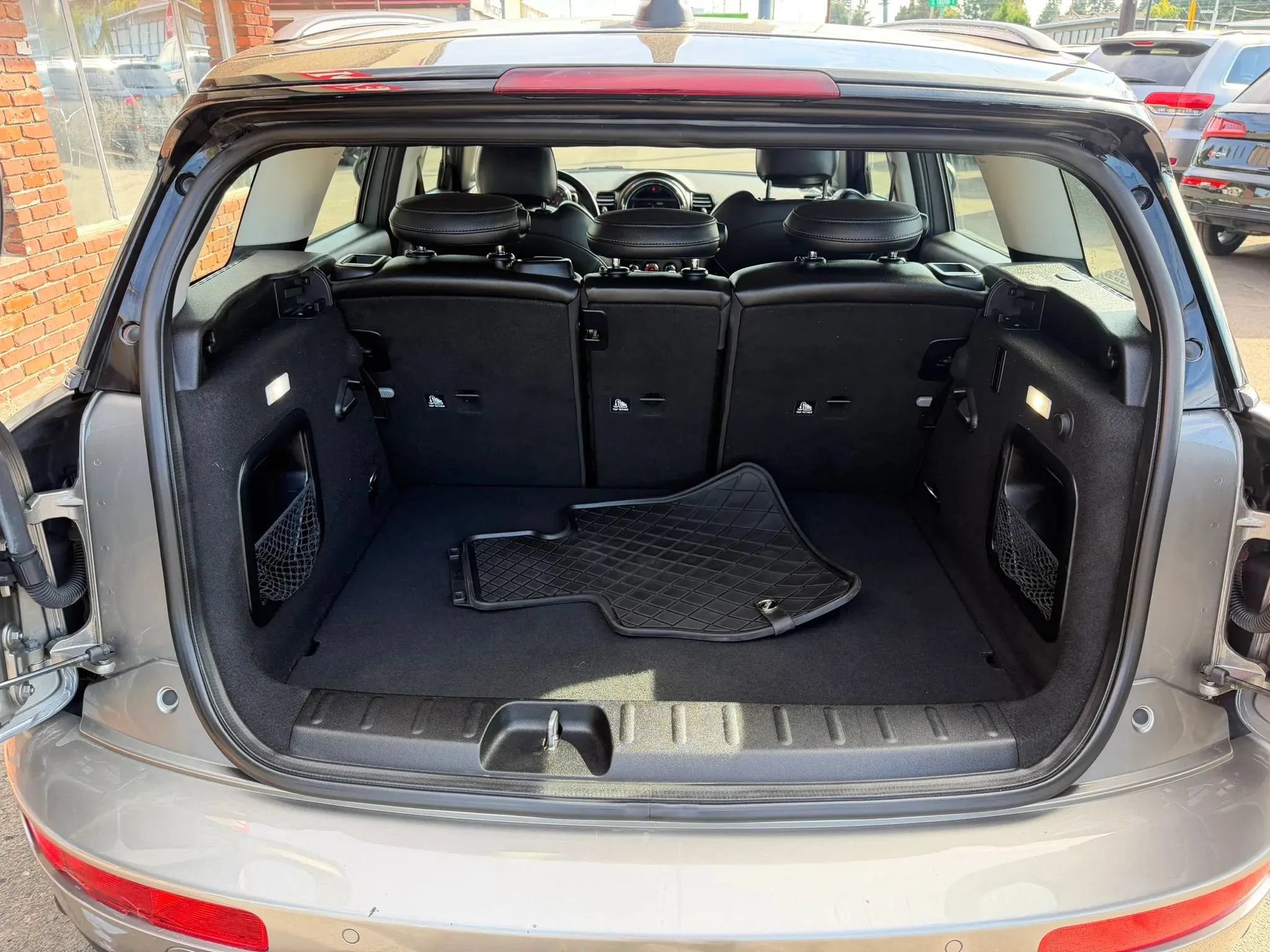 Used 2017 MINI Cooper Clubman ALL4 AWD/4WD image 17