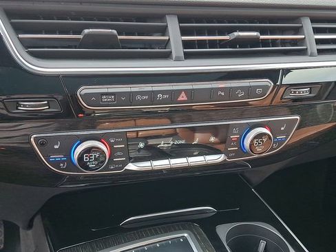 Used 2018 Audi Q7 3.0T Prestige AWD/4WD image 13