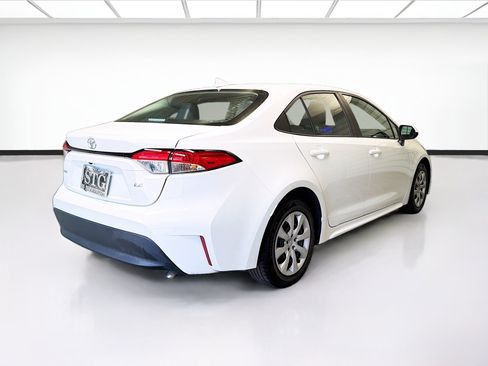 Used 2023 Toyota Corolla LE FWD image 4