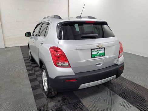 Used 2016 Chevrolet Trax LT w/ LT Convenience Package image 5