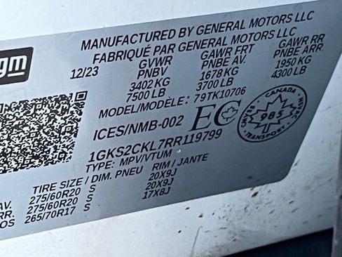 Used 2024 GMC Yukon AT4 image 32