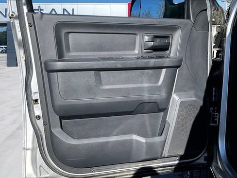 Used 2012 RAM 3500 ST w/ Max Tow Pkg image 16