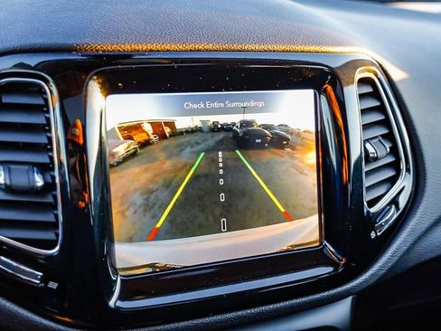 Used 2020 Jeep Compass Limited w/ Safety & Security Group image 28