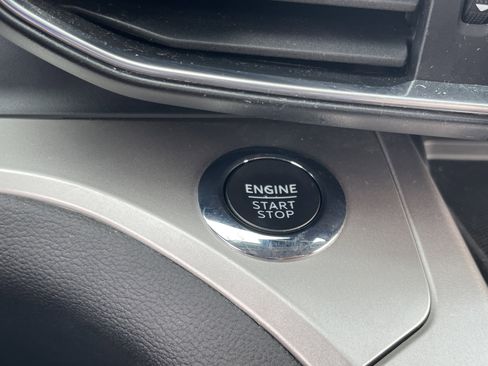 Used 2022 Ford Explorer XLT w/ Equipment Group 202A image 23