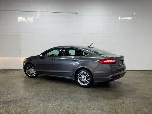 Used 2016 Ford Fusion SE w/ Equipment Group 202A AWD/4WD image 5