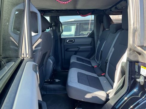 Used 2021 Ford Bronco Big Bend w/ Sasquatch Package image 17