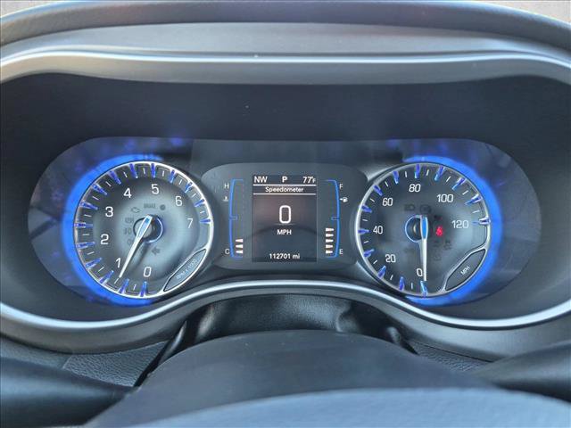 Used 2020 Chrysler Pacifica Touring-L FWD image 11