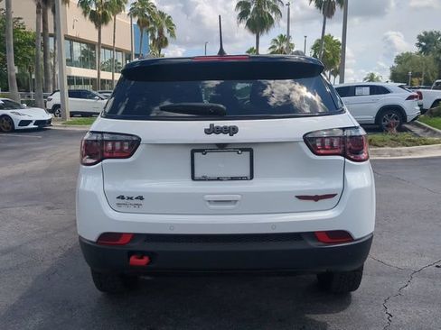 Used 2025 Jeep Compass Trailhawk AWD/4WD image 6