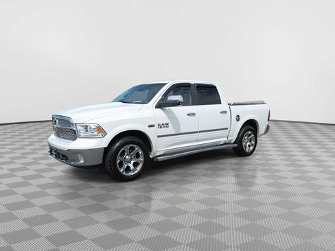 Used 2013 RAM 1500 Laramie w/ Convenience Group AWD/4WD image 4
