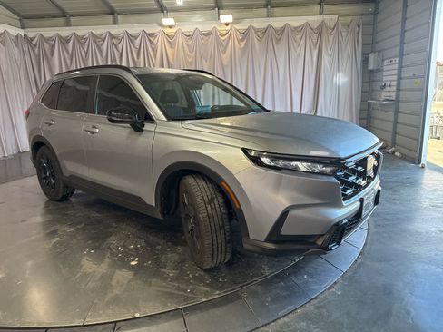 Used 2024 Honda CR-V Sport image 2