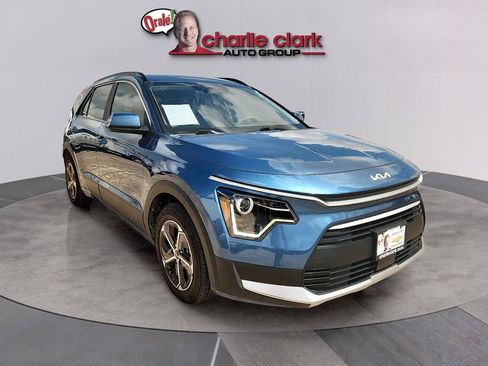 Used 2024 Kia Niro EX FWD image 7