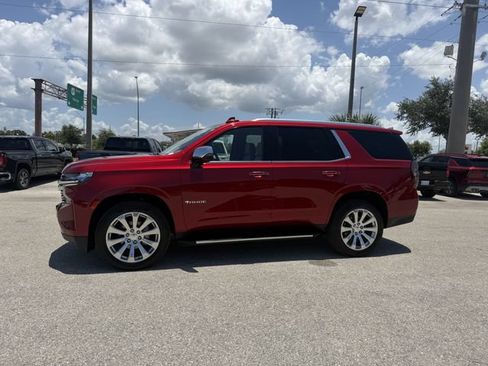 Used 2021 Chevrolet Tahoe Premier w/ Premium Package AWD/4WD image 10