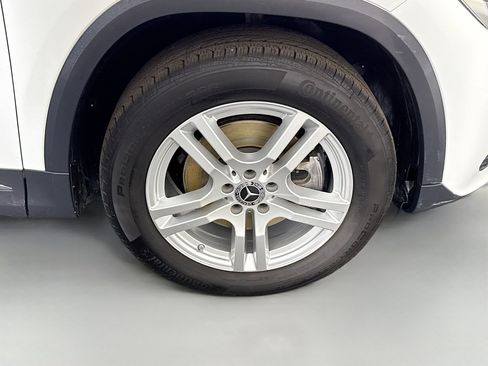 Used 2022 Mercedes-Benz GLA 250 4MATIC w/ Premium Package Lite image 32