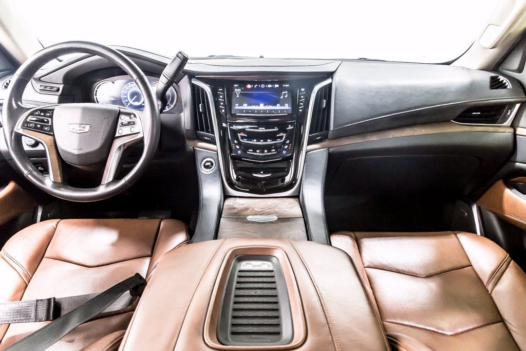 Used 2019 Cadillac Escalade Premium Luxury RWD image 19