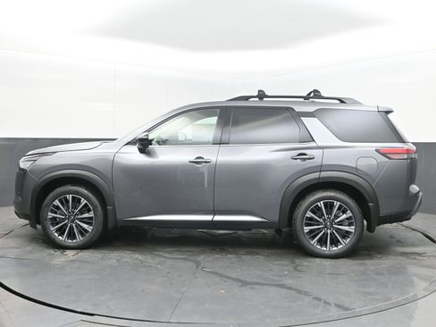 New 2026 Nissan Pathfinder Platinum FWD image 5
