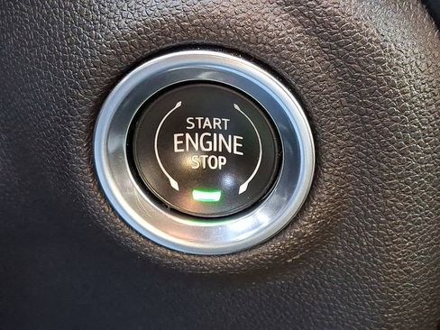 Used 2019 GMC Sierra 1500 SLE w/ SLE Value Package image 26