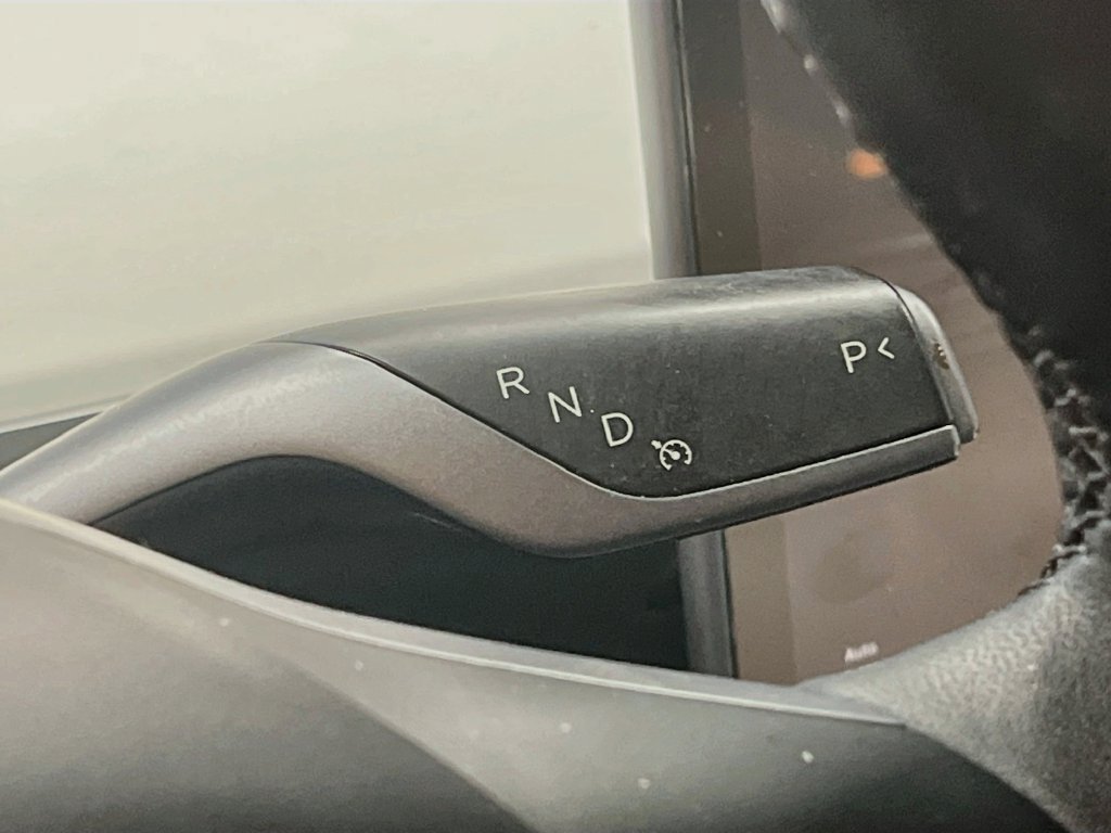 Used 2023 Tesla Model Y Long Range AWD/4WD image 16