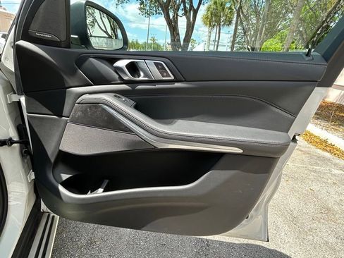 Used 2024 BMW X5 xDrive40i image 36