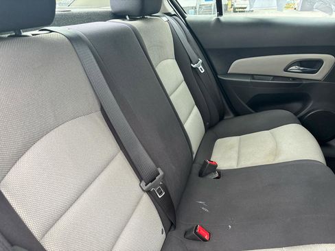 Used 2015 Chevrolet Cruze LS image 21