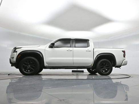 Used 2022 Nissan Frontier SV w/ Technology Package image 52