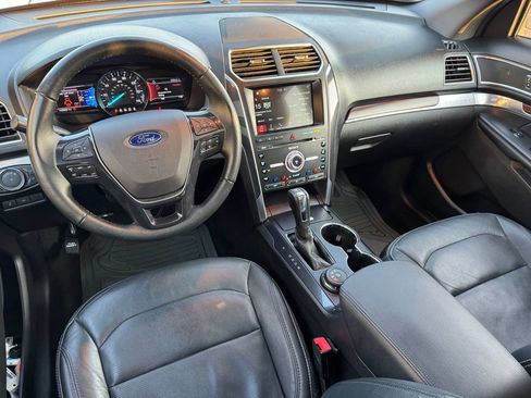 Used 2017 Ford Explorer Limited w/ Equipment Group 301A AWD/4WD image 7