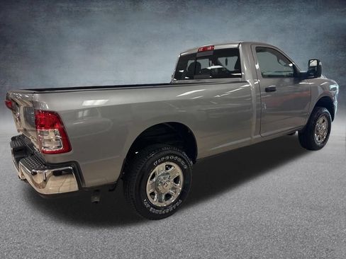 Used 2024 RAM 2500 Tradesman w/ Chrome Appearance Group AWD/4WD image 6