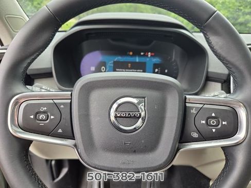 Used 2024 Volvo XC40 B5 Plus AWD/4WD image 25